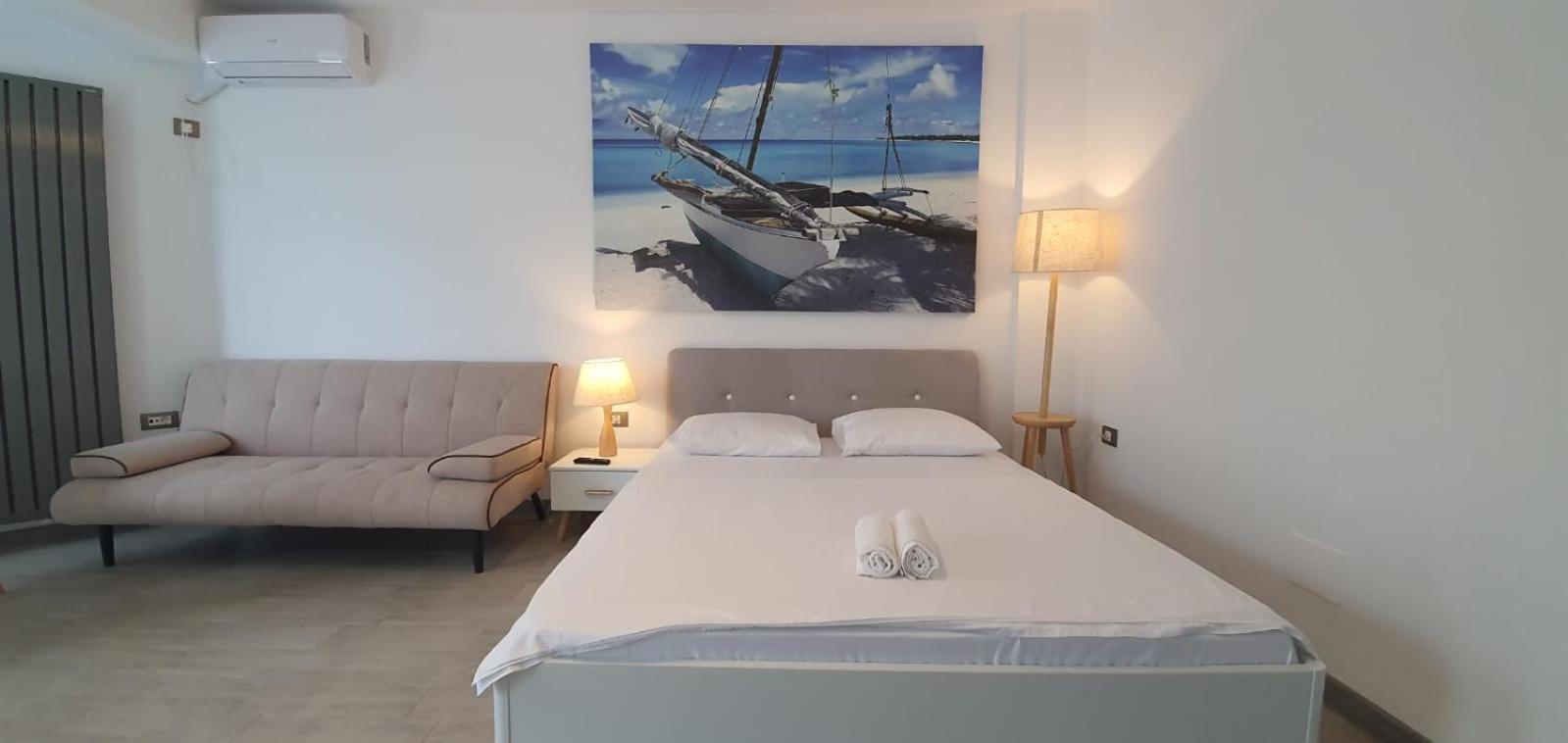 Alezzi Beach Vibe Family Studio With Spa Piscina Interioara Incalzita Sauna Jacuzzi Gym Năvodari المظهر الخارجي الصورة